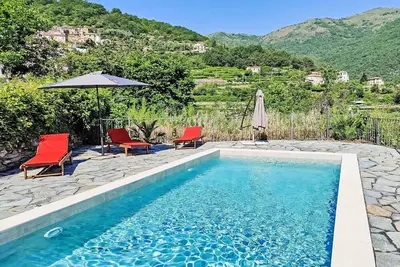 Image de Belle maison de vacances privée pour 6 personnes avec Wifi, piscine, Tv, terrasse et animaux admis