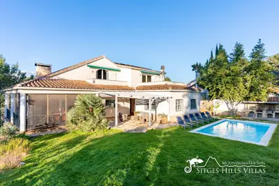 Image de Spacieuse villa Arizona près de Sitges avec piscine privée, grand jardin et climatisation dans toutes les chambres