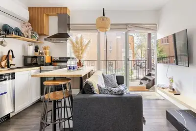 Image de Maison Mosaïque Japanese 2br near Leonard Cohen