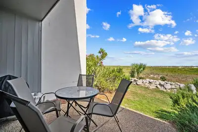 Image de The Ocean Breeze, Ocean Front, Private Pool! 414 Captain John Fripp Villa
