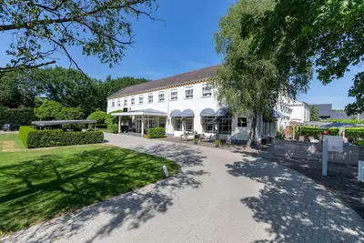 Image de 2-Unit Forest Retreat in Bosschenhoofd | Near Nature & City Highlights