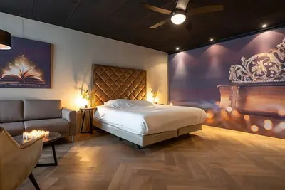 Image de Nature-Lover’s Haven by Biesbosch & Birdwatching Sites | Historic Attractions