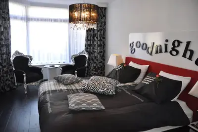 Image de Modern Escape w/Dining | Scenic Sand Dunes and Picturesque Nature Routes