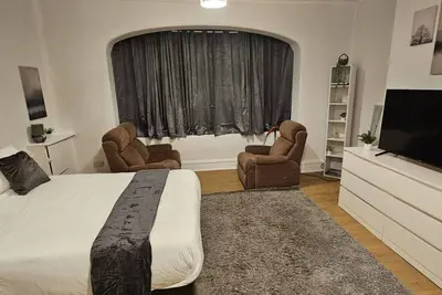 Image de Self check-in, ethernet and WiFi, free street parking