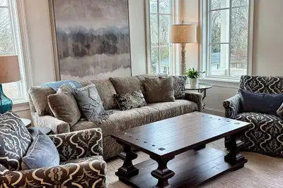 Image de New Luxurious & Elite! Steps to Auburn University & Downtown