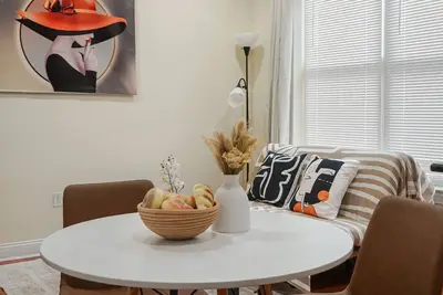 Image de Cozy & Stylish 2br Apt in University City