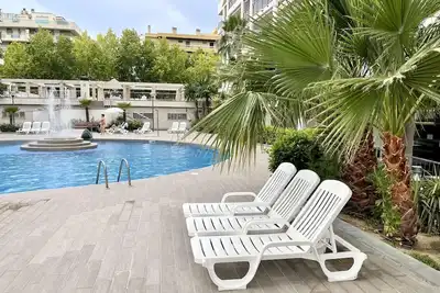 Image de Appartement climatisé avec piscine à Salou, proche plage et Port Aventura