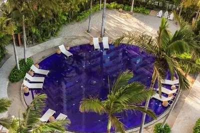 Image de Everything You Need For The Perfect Vacation! Outdoor Pools, City View!