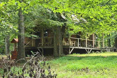 Image de Merlin’s Retreat – A Private, Enchanting Cabin Escape for Rest & Reconnection
