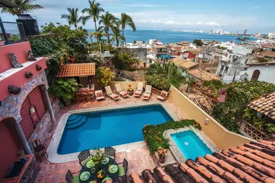 Image de Your Private 7br Retreat, Steps to Malecon & Zona Romantica