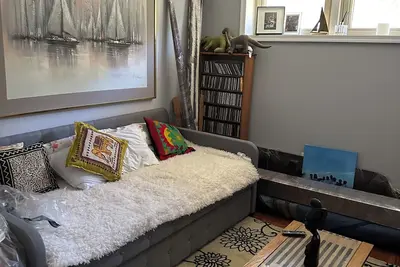 Image de 2-bedroom house in nice Annapolis with cool Ac breeze