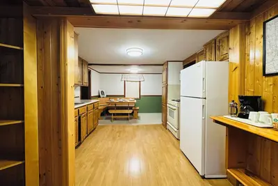 Image de Cozy bungalow in downtown Zelie remote-work ready