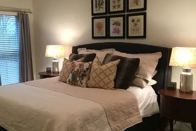 Image de Derby house with pool in private farm area