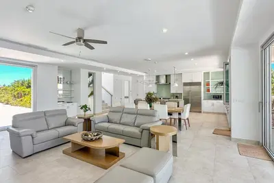 Image de Serene Villa with 6 Bedrooms! Overlooking the sparkling Caribbean Sea