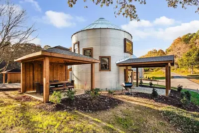 Image de 3 Silos (Sleeps 12) - Chattanooga - Hot Tubs