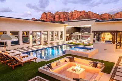 Image de Sierra Roja, Heated Pool, Spa, Gym, Sauna, Theater