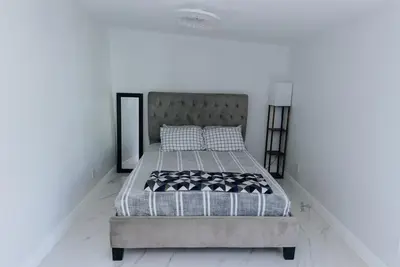 Image de Roomy 4br Getaway • Quiet Area • Great Location