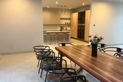 Image de Luxury 7 Bedroom with Pool & Gym. 10 Mins to Falls