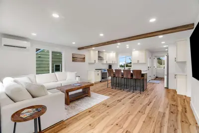 Image de Sunny 3br Retreat Near Everett Waterfront