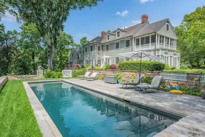 Image de Stunning Falmouth estate with heated pool and gardens Rpms177