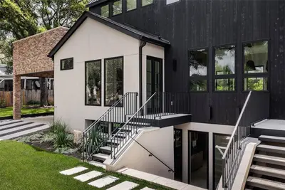 Image de Furnished Modern Luxury Retreat