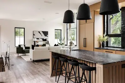 Image de Furnished Modern Luxury Retreat