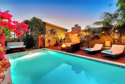 Image de Perfect for Families W/ Pool, Walk 2 Beach, Firepit!