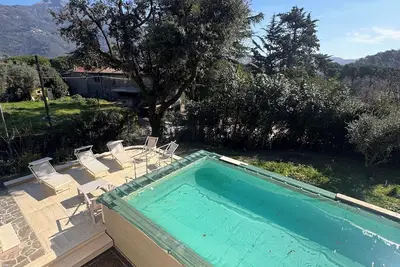 Image de Casa panoramica con piscina