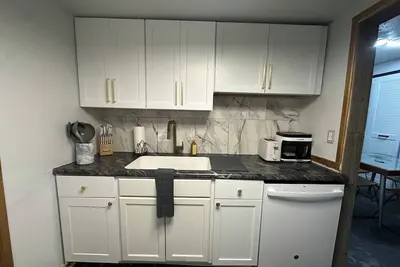 Image de Best of Both Worlds\nClassic bones, Modern energy