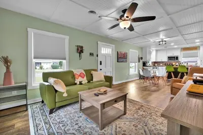 Image de Modern Magnolia Charmer in the heart of Waco