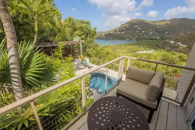 Image de Casa Del Palmas ~ Solar Power with Pool