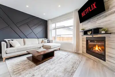 Image de Luxury Spacious 3br Home Near Downtown With King Bed | Fast Wifi | Free Parking