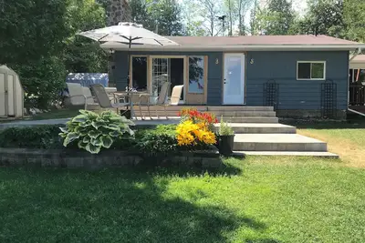 Image de Private beachfront cottage on Manitoulin Island @Islandtime Cottage Rentals