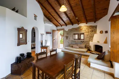Image de Traditional Stone House in Stoupa | Sage