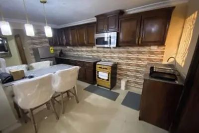 Image de 1 Bdrm luxury at Secluded Estate with Free 24/7 Solar. No more electricity cost