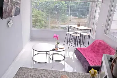 Image de Sea Breeze Escape. Perfect spot for family fun by the sea! \nPack your flip-flops!