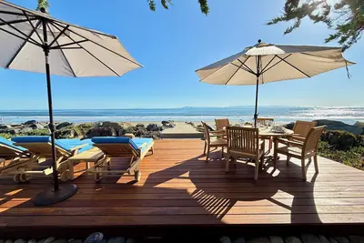 Image de Sandyland Cove Beach Cottage - Exclusive Oceanfront Sanctuary