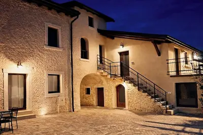 Image de Elegant vacation apartment for all Lake Garda lovers, quiet, ideal for excursions