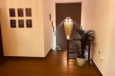 Image de Ishara Terra — your earth‑toned embrace in Mysore, where calm meets convenience.