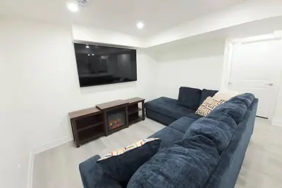 Image de Suite confortable Niagara - 2 lits moderne à 15 minutes des chutes