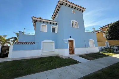 Image de Luxury 4 Bedroom Villa - Frontline Golf Views - Private Pool - WiFi - Ac