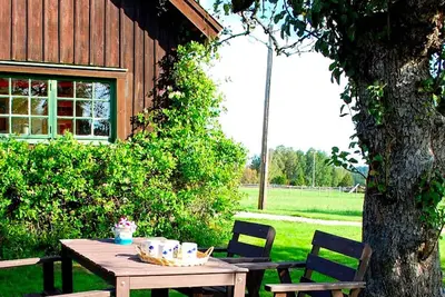 Image de Holiday idyll amidst horse paddocks, forest, meadows and lake with your own boat