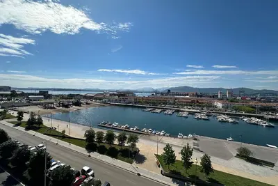 Image de Large bright apartment with panoramic views of the bay of Santander