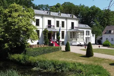 Image de Quaint Retreat for Two Near with Easy Cycling Routes Nearby - 3 Units