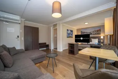 Image de Comfortable Retreat: Free Breakfast, Parking & Cycling-Friendly Location