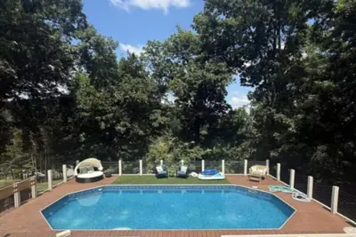 Image de Treetop Haven: Pool, Fluffy Cows, Stunning Views