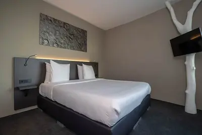 Image de Family Escape Near Attractions | Canal Tours, Golf & Nature Close By