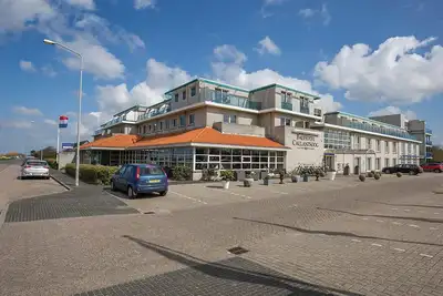 Image de Endless Fun in North Sea | 2 Hidden Gem, Steps Away from Beach, Golf & Top Spots