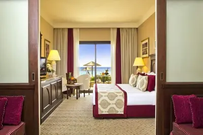 Image de Stay Right by the Beach w/ Pool Access - Garden Views for Your Enjoyment