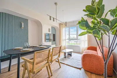 Image de Paris - Adorable 3 pièces avec 2 chambres et 2 Sdb